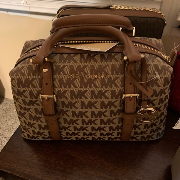Purses and wallets